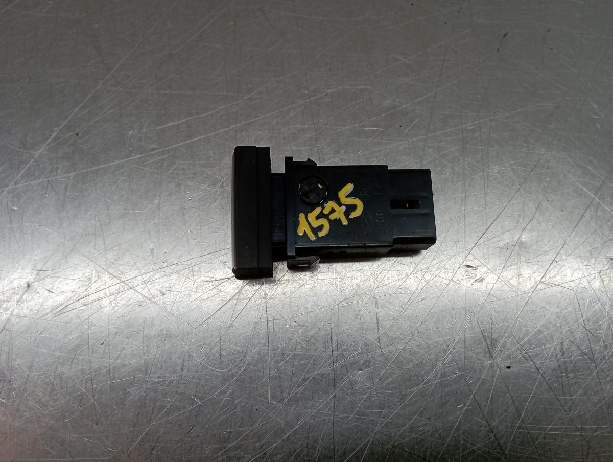 Warning Light Switch HYUNDAI SANTA FÉ II (CM) | 05 - 15