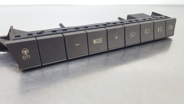 Electronic Switch LANCIA YPSILON (843_) | 03 - 11