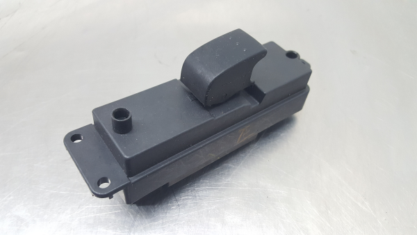 Right Front Window Switch MAZDA 2 (DY) | 03 - 07
