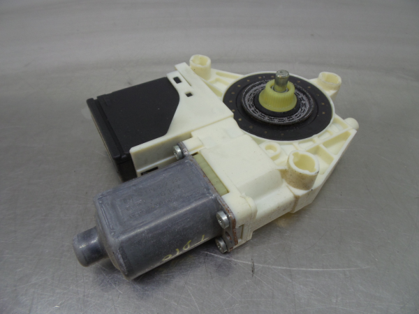 Rear Right Window Mechanism Motor RENAULT MEGANE III Hatchback (BZ0/1_) | 08 - 