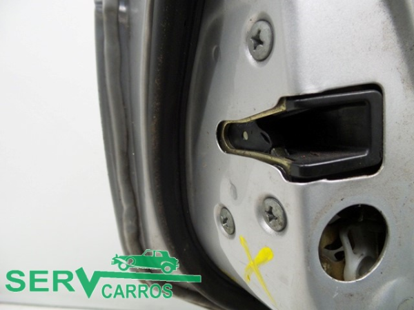 Serratura della Porta Posteriore Sinistra TOYOTA COROLLA (_E10_) | 91 - 99