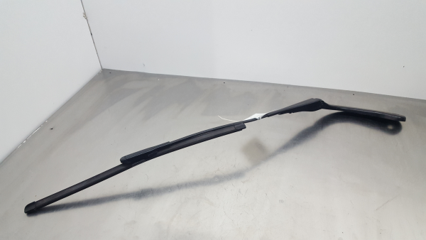 Front Right Windshield Wiper Arm BMW 3 Touring (E91) | 04 - 12