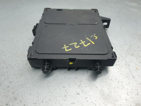Módulo Confort  RENAULT MEGANE IV Hatchback (B9A/M/N_) | 15 - 