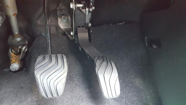 Throttle Pedal