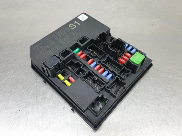 Fuse Box para NISSAN JUKE - Servcarros