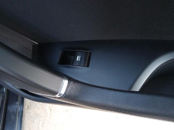 Interruttore Di Vetro Posteriore Destra HYUNDAI i40 (VF) | 12 - 