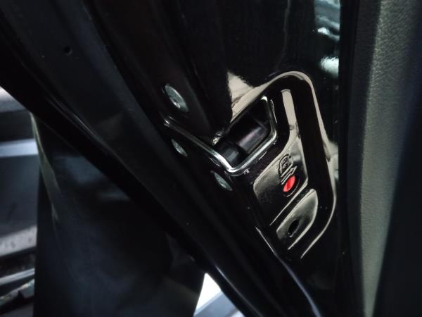 Serratura della Porta Posteriore Sinistra HYUNDAI i40 (VF) | 12 - 