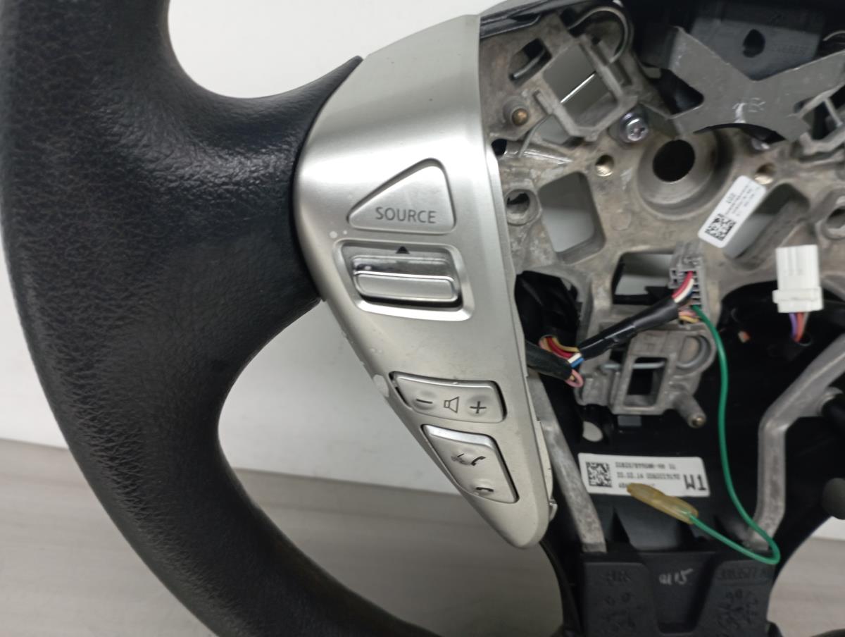 Steering wheel NISSAN NOTE (E12) | 12 -  Imagem-1