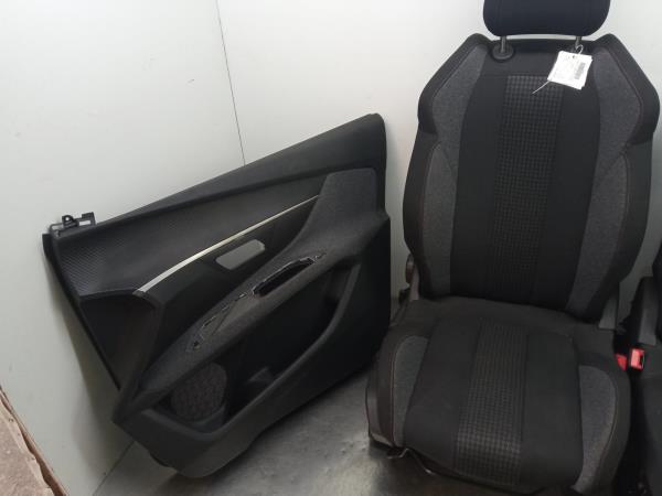 Seats Set / Upholstery PEUGEOT 5008 II | 16 - 