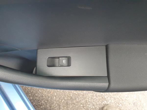 Comando Int. Vidros Trás Dto SKODA RAPID Spaceback (NH1) | 12 -  Imagem-0