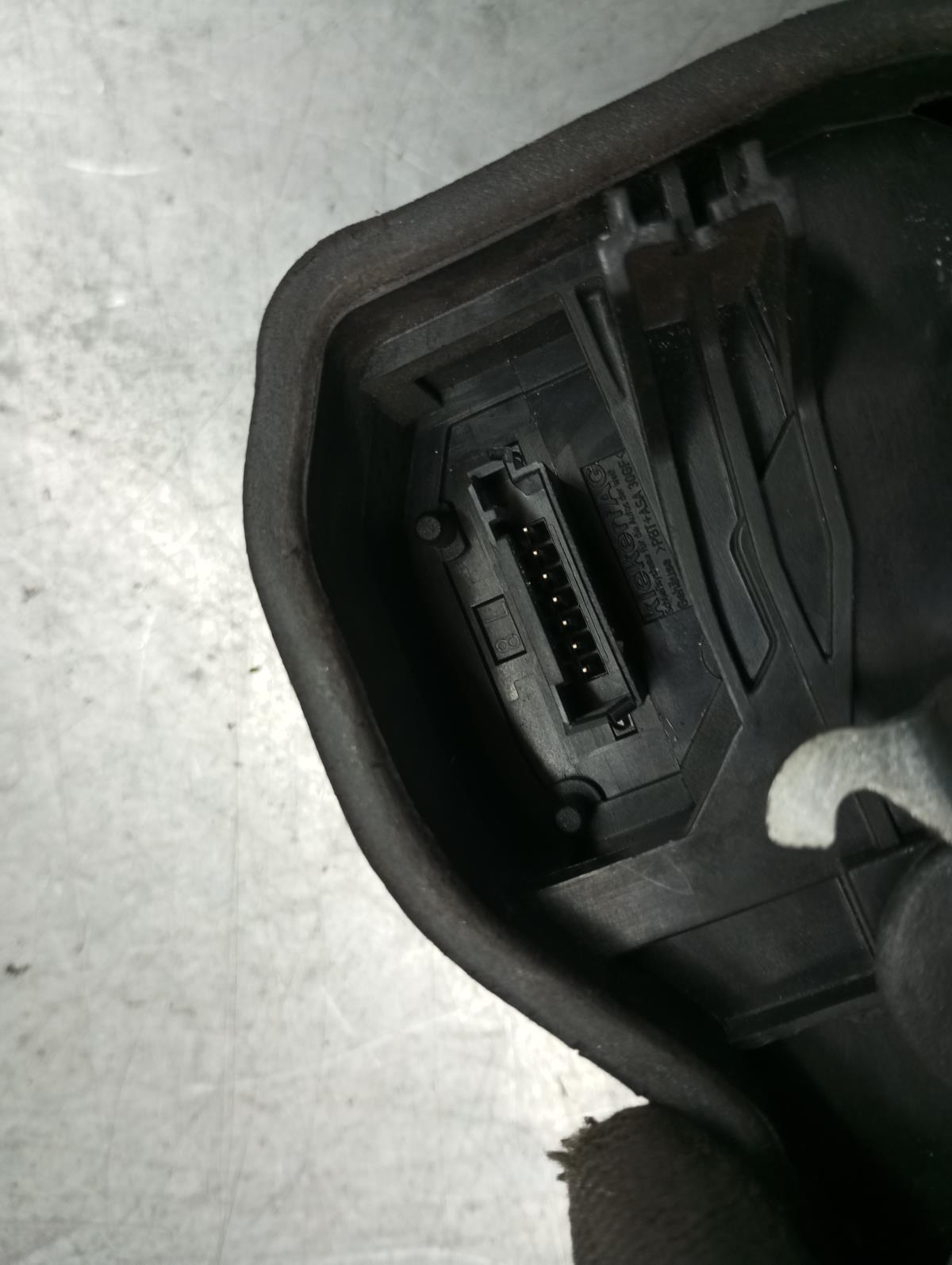 Fecho da Porta Frente Esq BMW 5 (E60) | 01 - 10 Imagem-3