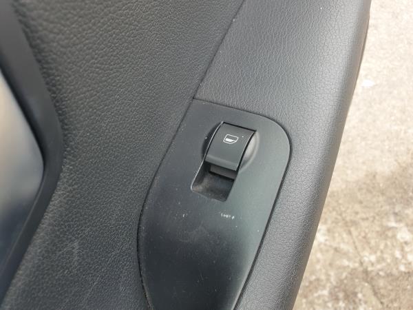 Right Front Window Switch AUDI A4 Avant (8ED, B7) | 04 - 08