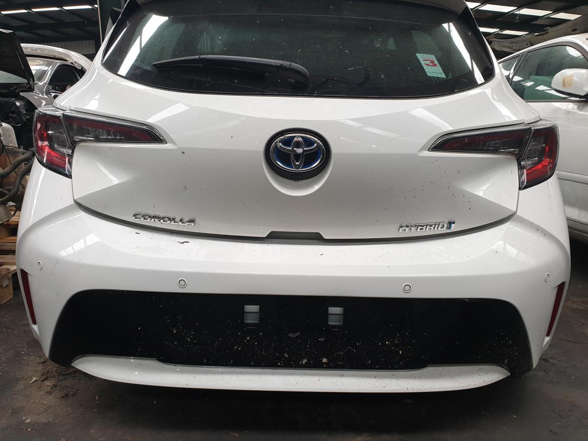 Rear Bumper: TOYOTA COROLLA Hatchback - |Servcarros