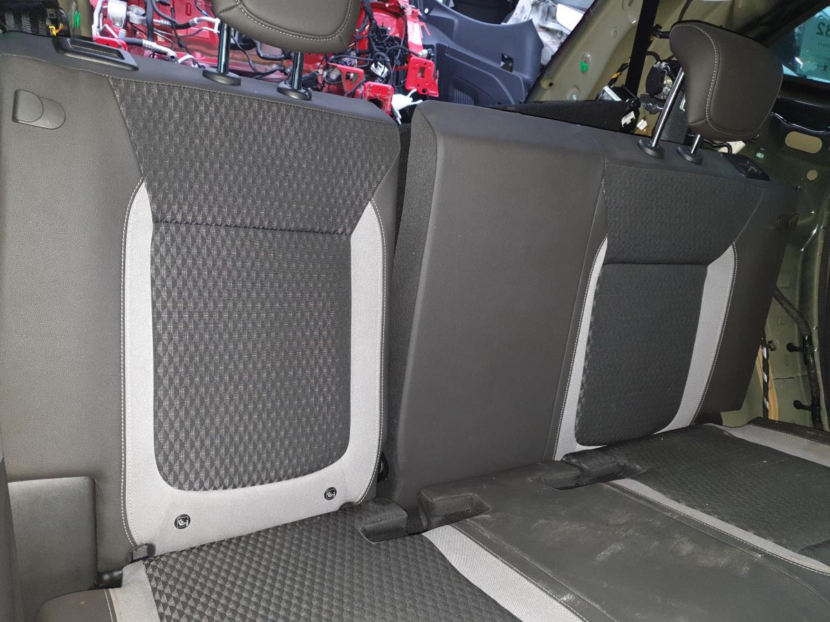 Rear Seat OPEL CROSSLAND X (P17) | 17 - 