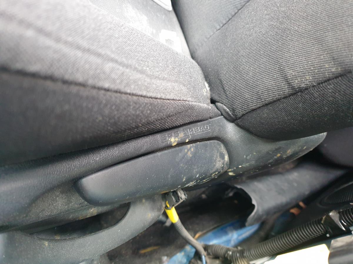 Left Seat Airbag TOYOTA YARIS (_P13_) | 10 - 
