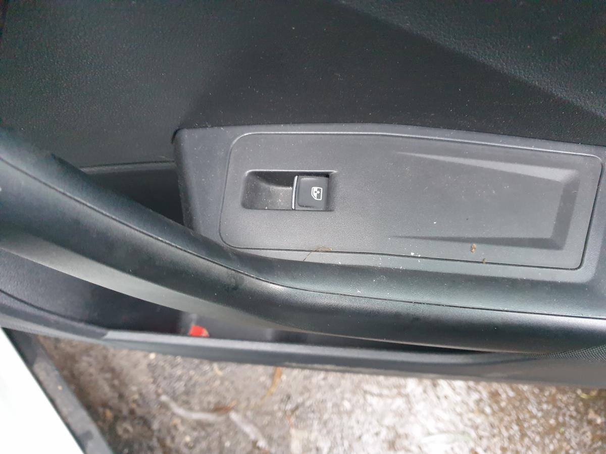 Right Front Window Switch VOLKSWAGEN T-ROC (A11) | 17 - 