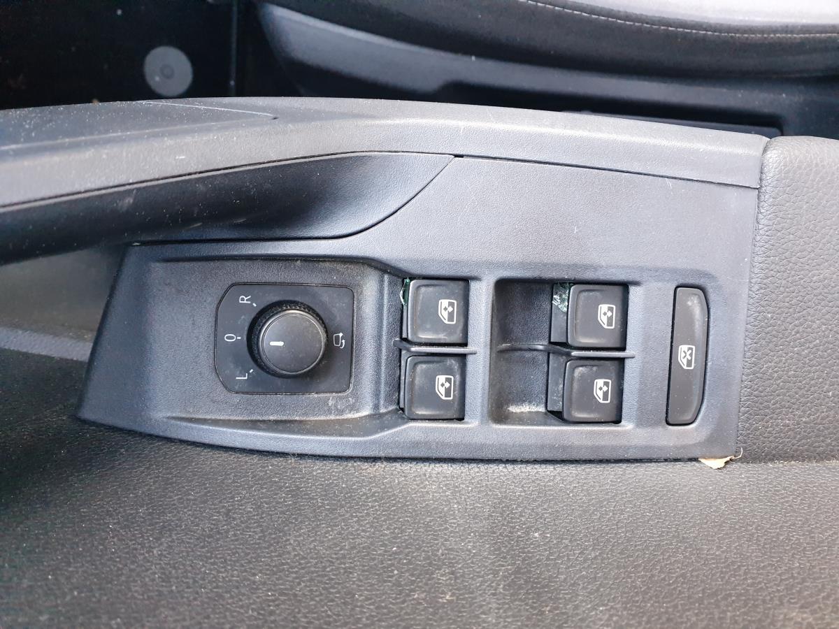 Fensterheberschalter Vorne Links SEAT ARONA (KJ7) | 17 - 