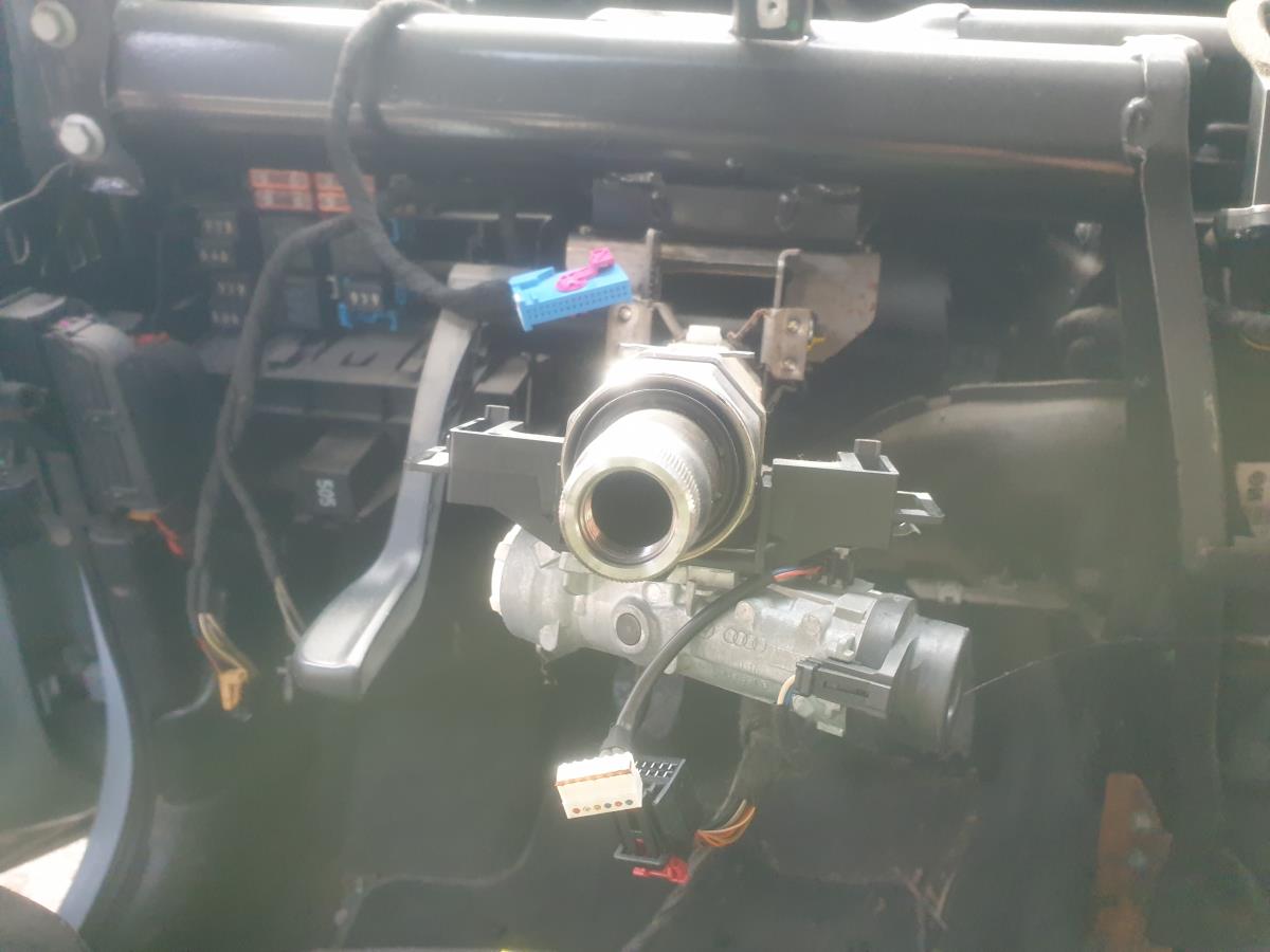 Steering column AUDI A1 (8X1, 8XK) | 10 - 18