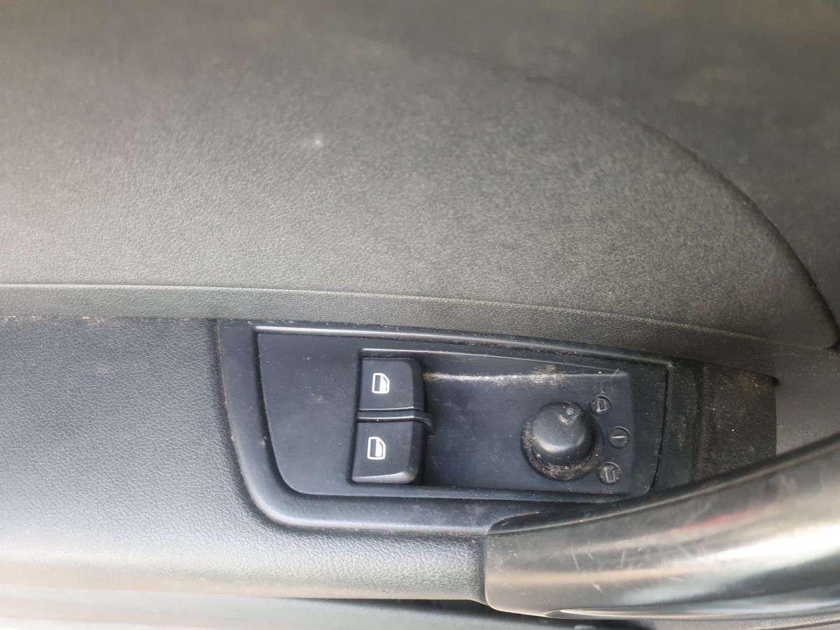 Left Front Window Switch AUDI A1 (8X1, 8XK) | 10 - 18