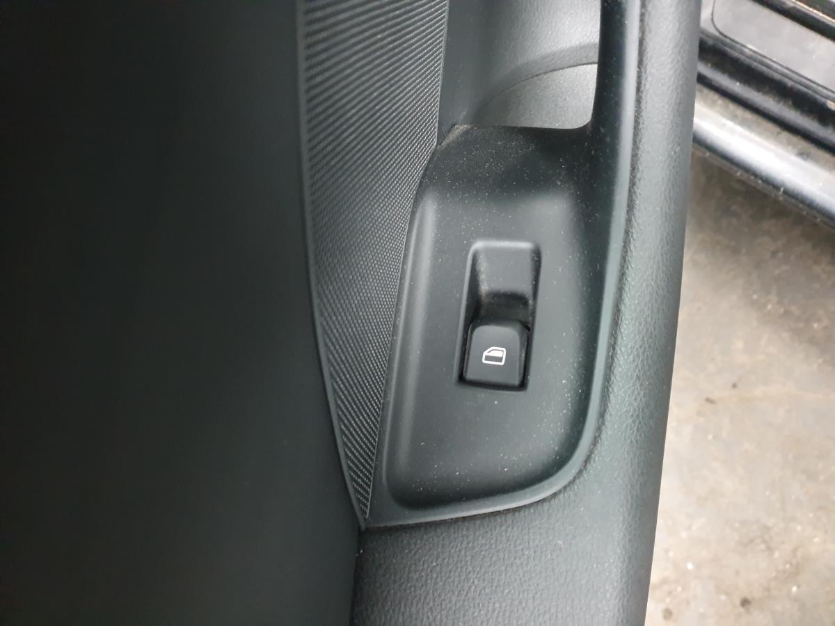 Left Rear Window Switch AUDI A3 Sportback (8VA, 8VF) | 12 - 