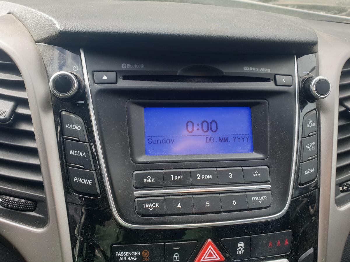CD Car Stereo System HYUNDAI i30 (GD) | 11 - 