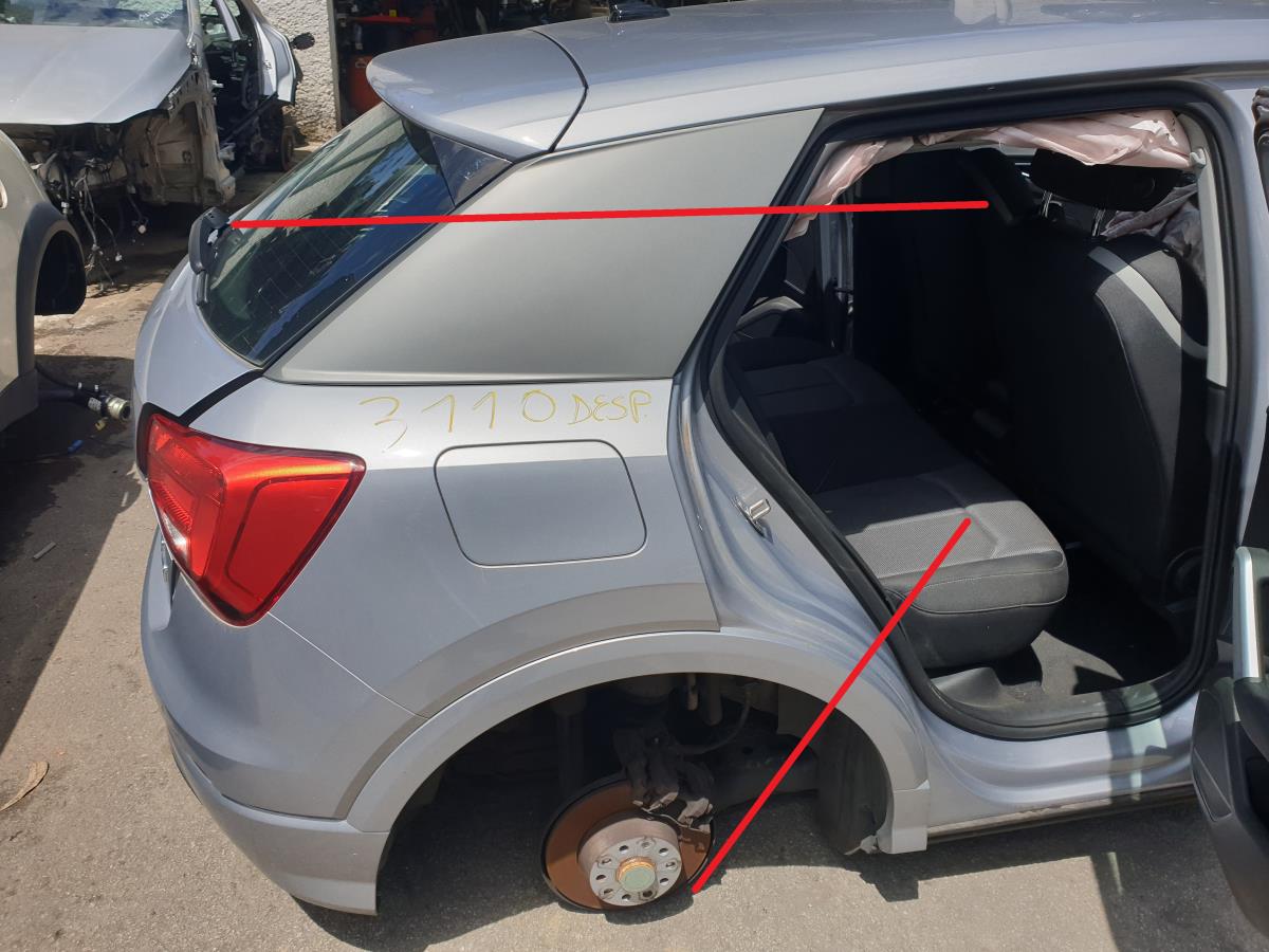 Right Rear Quarter Panel: AUDI Q2 - |Servcarros