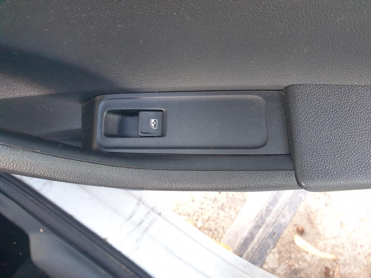 Interruttore Di Vetro Anteriore Destra SKODA FABIA III (NJ3) | 14 - 