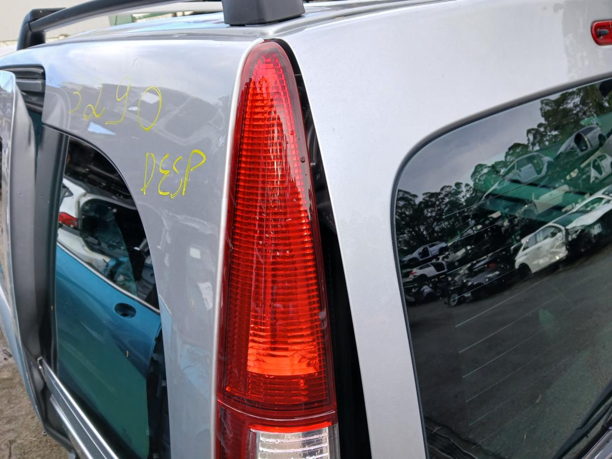 Reflector Trasero Izquirdo RENAULT KANGOO / GRAND KANGOO (KW0/1_) | 08 - 