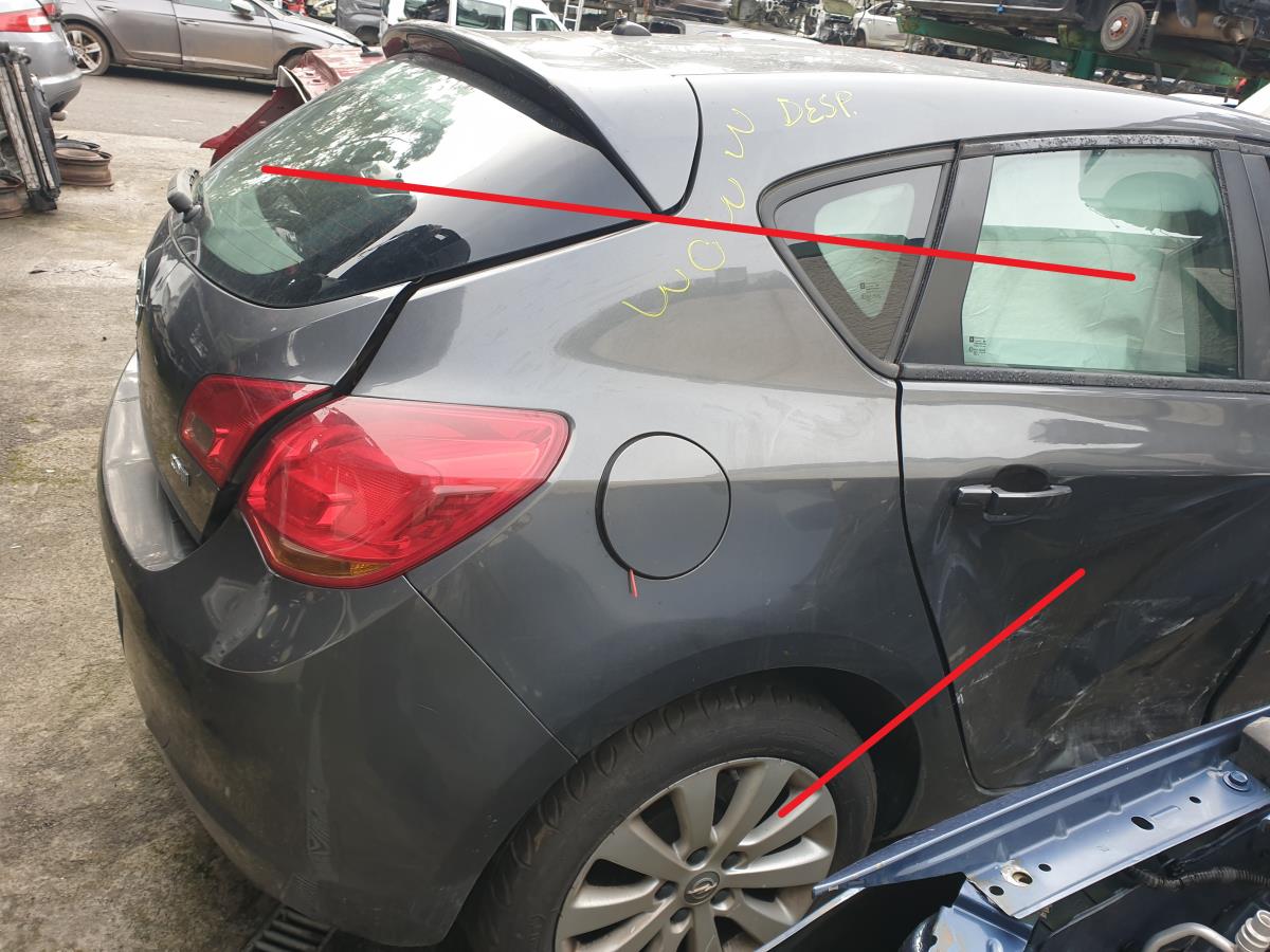 Panel Trasero Derecho OPEL ASTRA J (P10) | 09 - 15