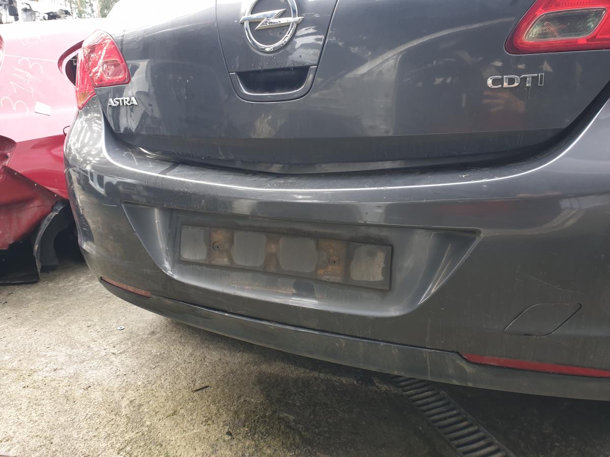 Paragolpes Trasera OPEL ASTRA J (P10) | 09 - 15