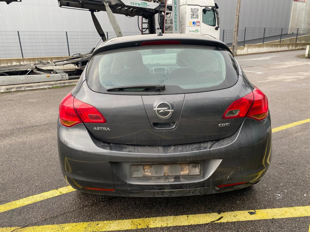 Refuerzo Paragolpes Trasero OPEL ASTRA J (P10) | 09 - 15