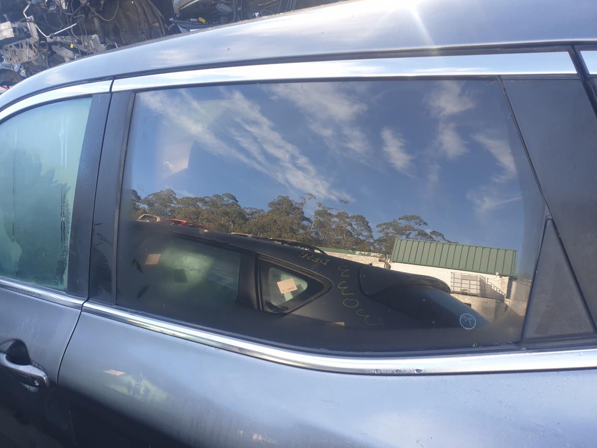 Vetro Scendente Posteriore Sinistra NISSAN QASHQAI II (J11, J11_) | 13 - 