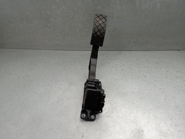 Pedale dell´acceleratore SKODA RAPID (NH3) | 12 - 