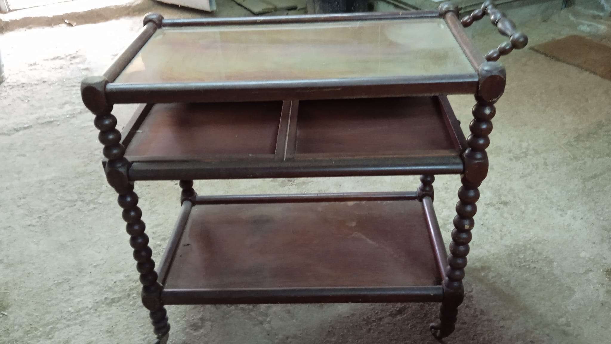Vaciado de pisos y desalojo de muebles en Navata - ¡Limpieza garantizada!