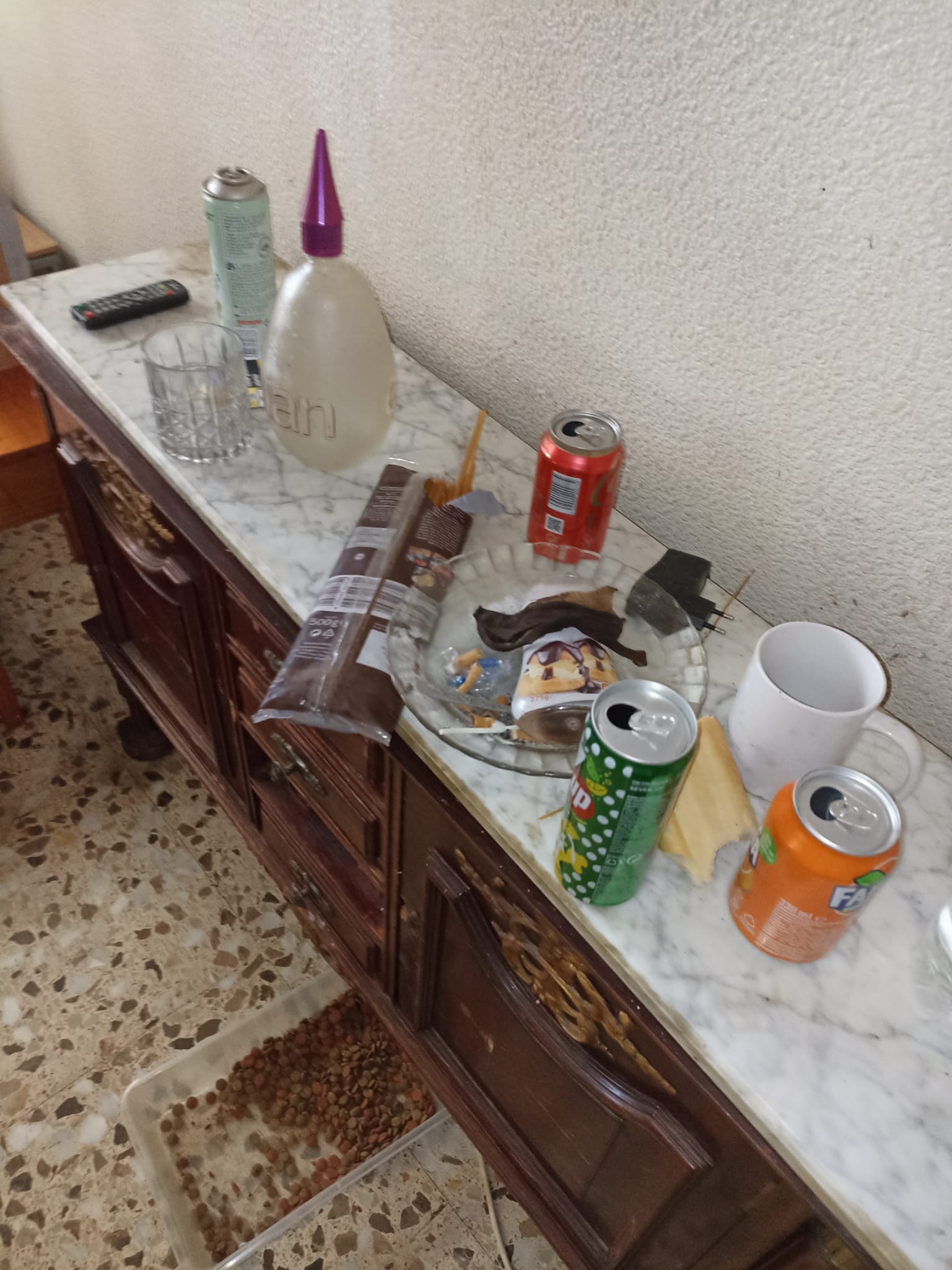 Recogida y reciclaje de trastos y muebles viejos en Ullastret - ¡Tu hogar libre de desorden!