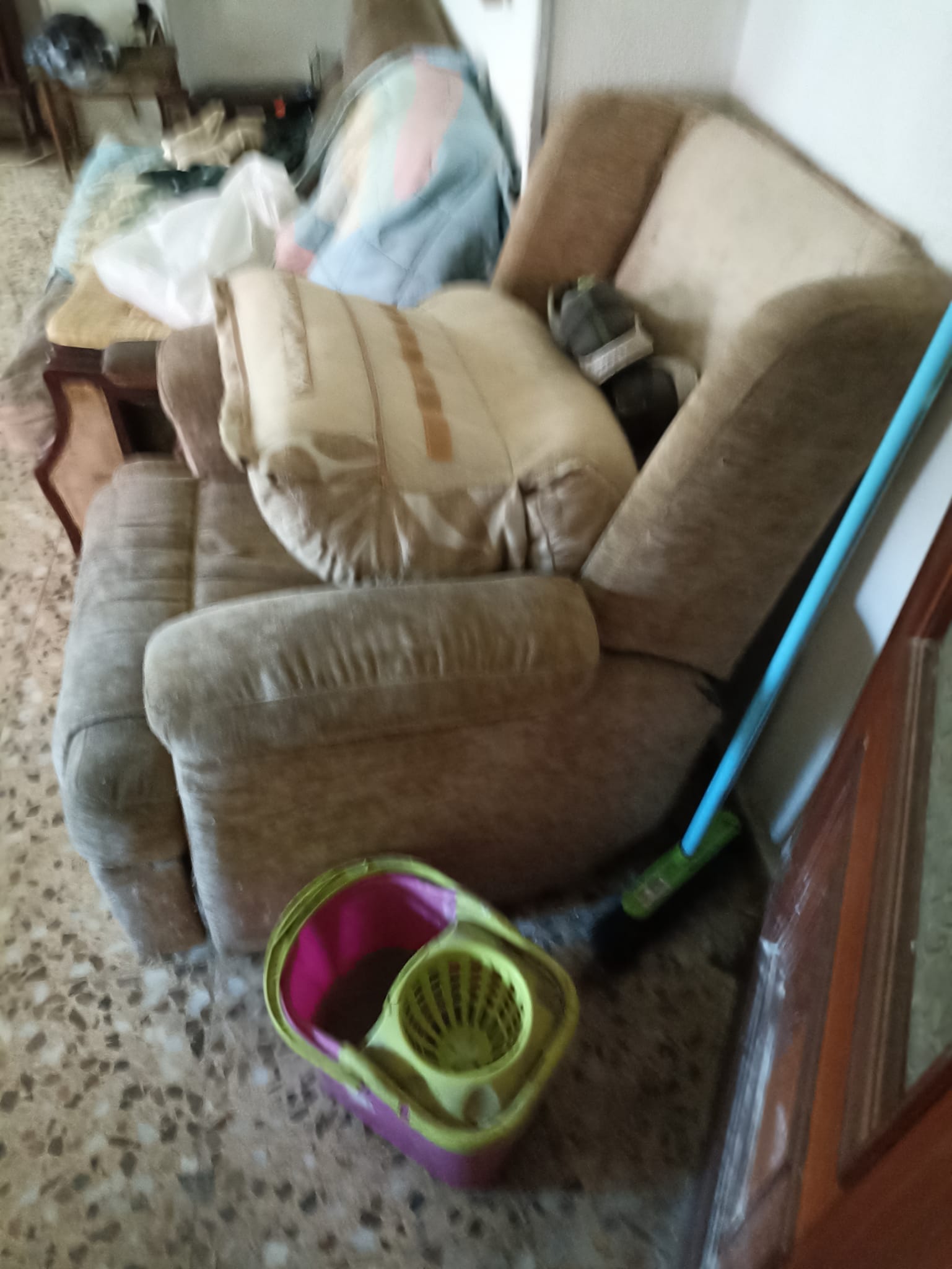 Empresa de vaciado de pisos y recogida de muebles en les Planes d'Hostoles - ¡Garantía de satisfacción!