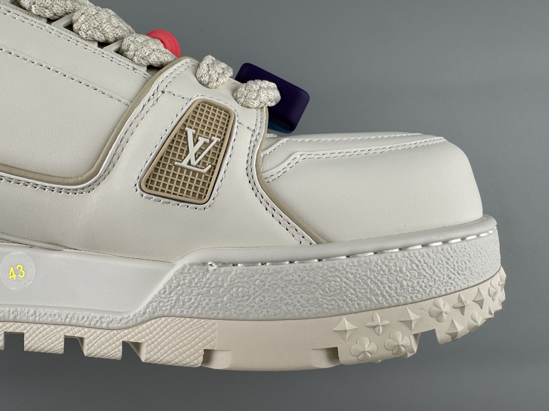 Maxi Puff on the market! You can freely compare it with the authentic one! Louis Vuitton Maxi Puff Sneakers π made with imported original factory leather. - Image 14