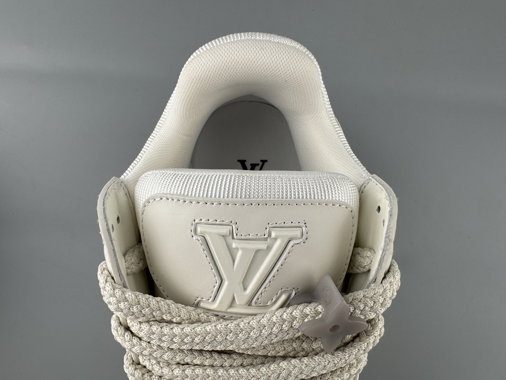Maxi Puff on the market! You can freely compare it with the authentic one! Louis Vuitton Maxi Puff Sneakers π made with imported original factory leather. - Image 17