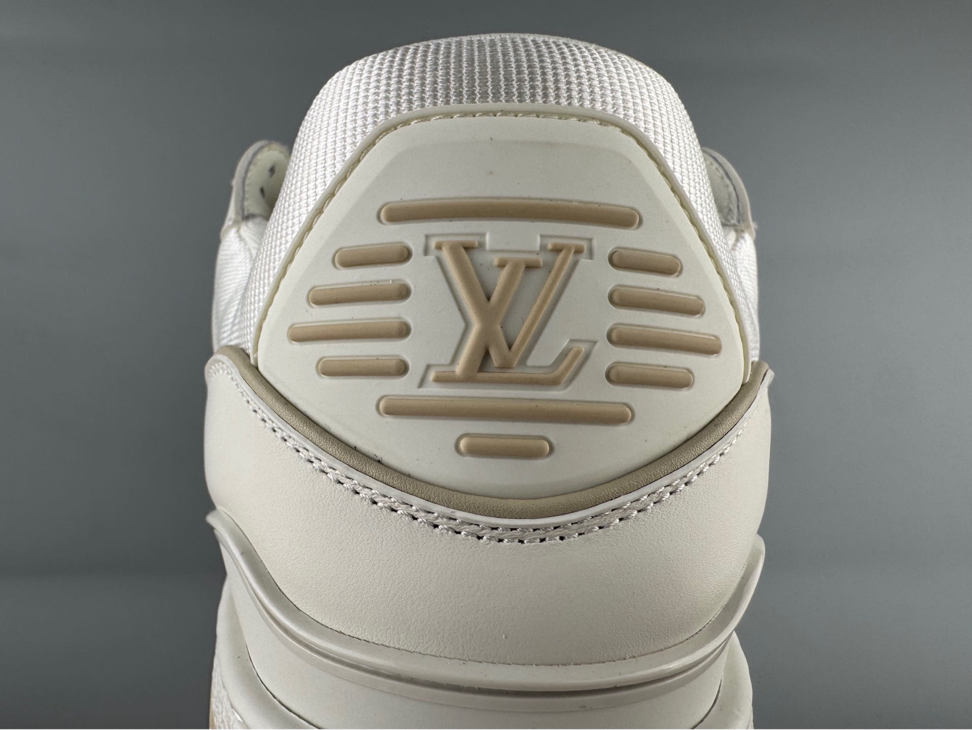 Maxi Puff on the market! You can freely compare it with the authentic one! Louis Vuitton Maxi Puff Sneakers π made with imported original factory leather. - Image 18