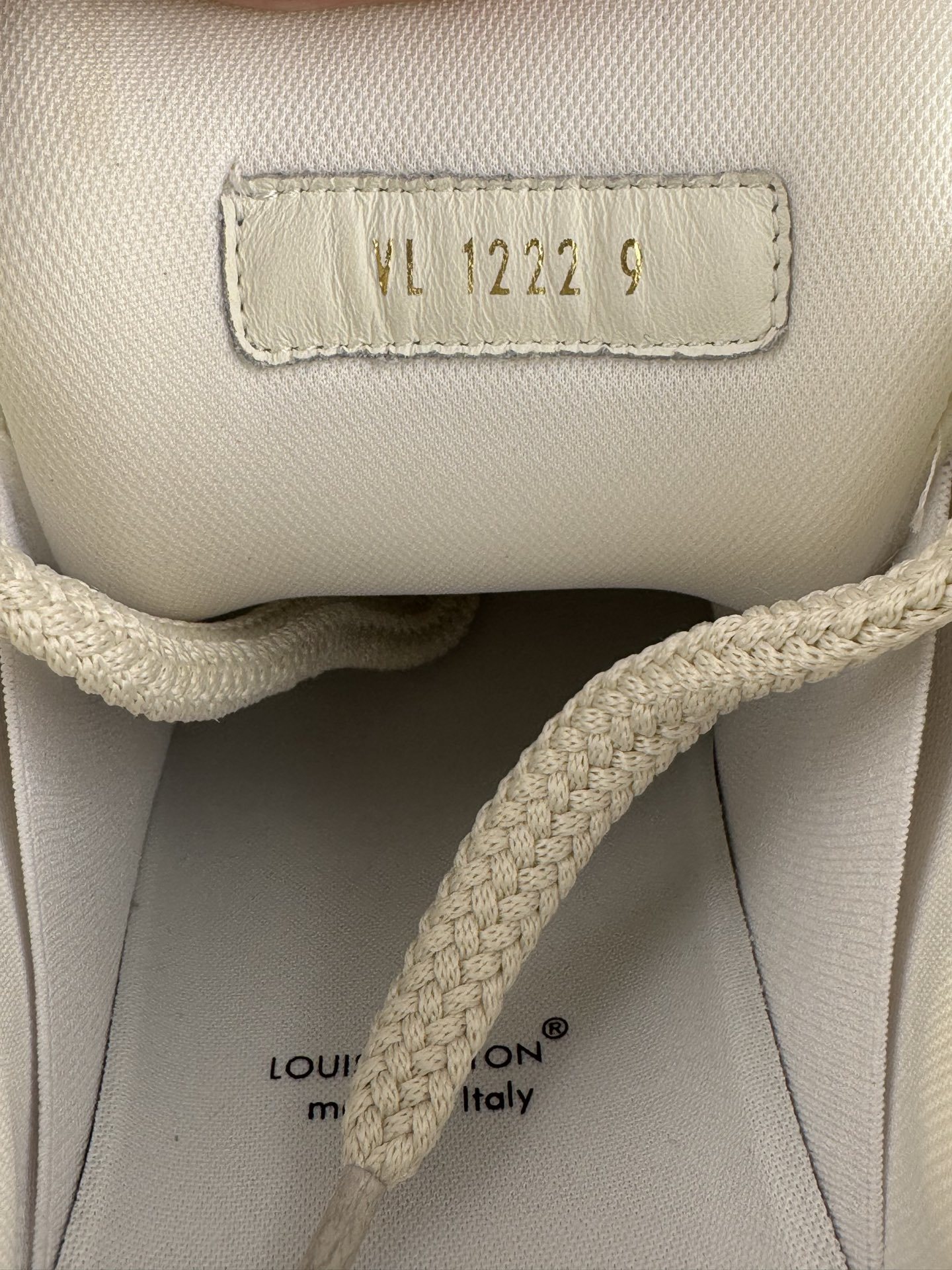 Maxi Puff on the market! You can freely compare it with the authentic one! Louis Vuitton Maxi Puff Sneakers π made with imported original factory leather. - Image 25
