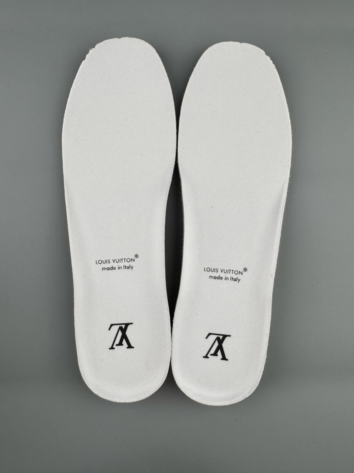 Maxi Puff on the market! You can freely compare it with the authentic one! Louis Vuitton Maxi Puff Sneakers π made with imported original factory leather. - Image 26