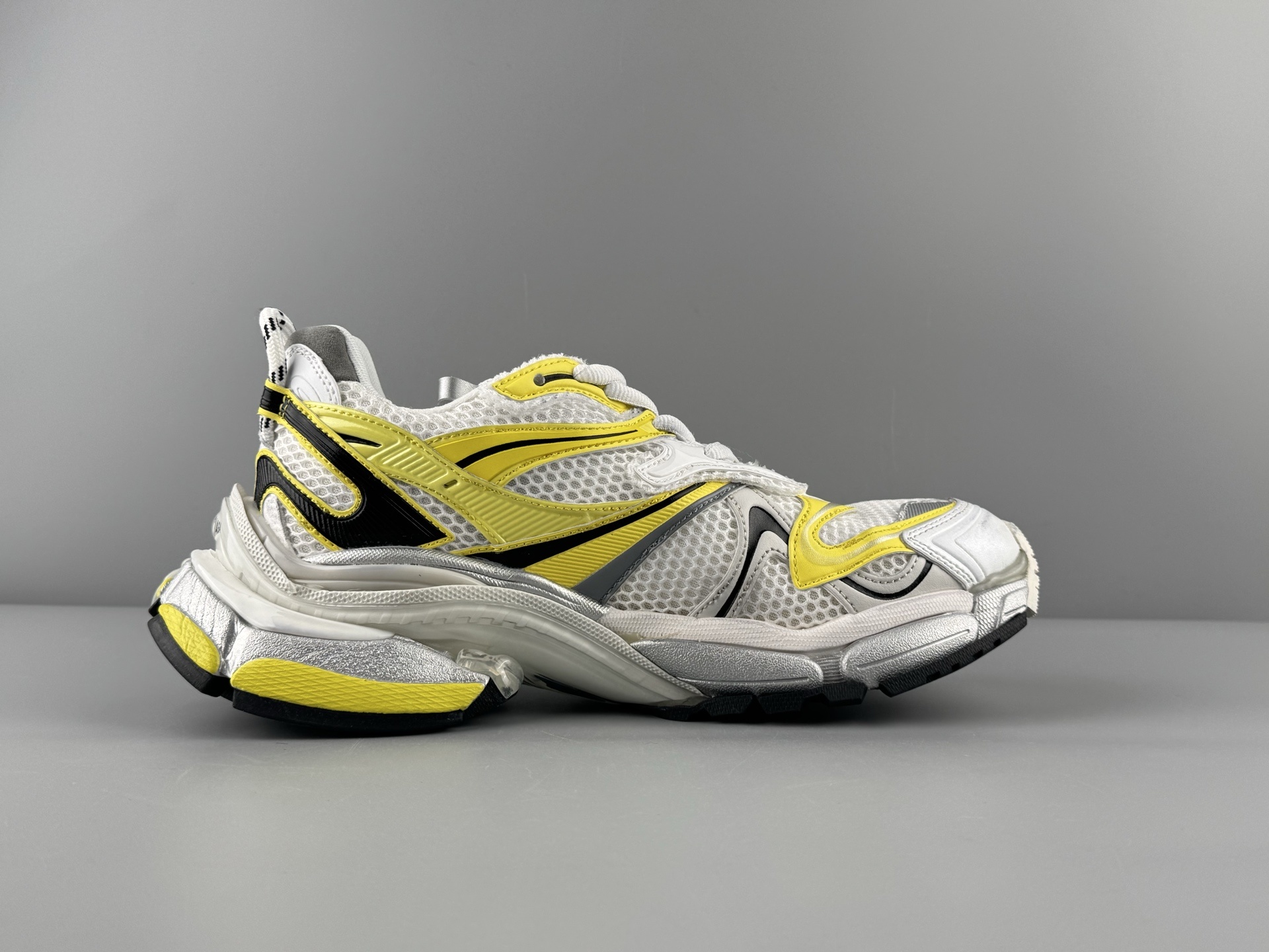 Balenciaga Runner 2.0 Lightweight mesh upper for enhanced breathability and comfort. - Image 5