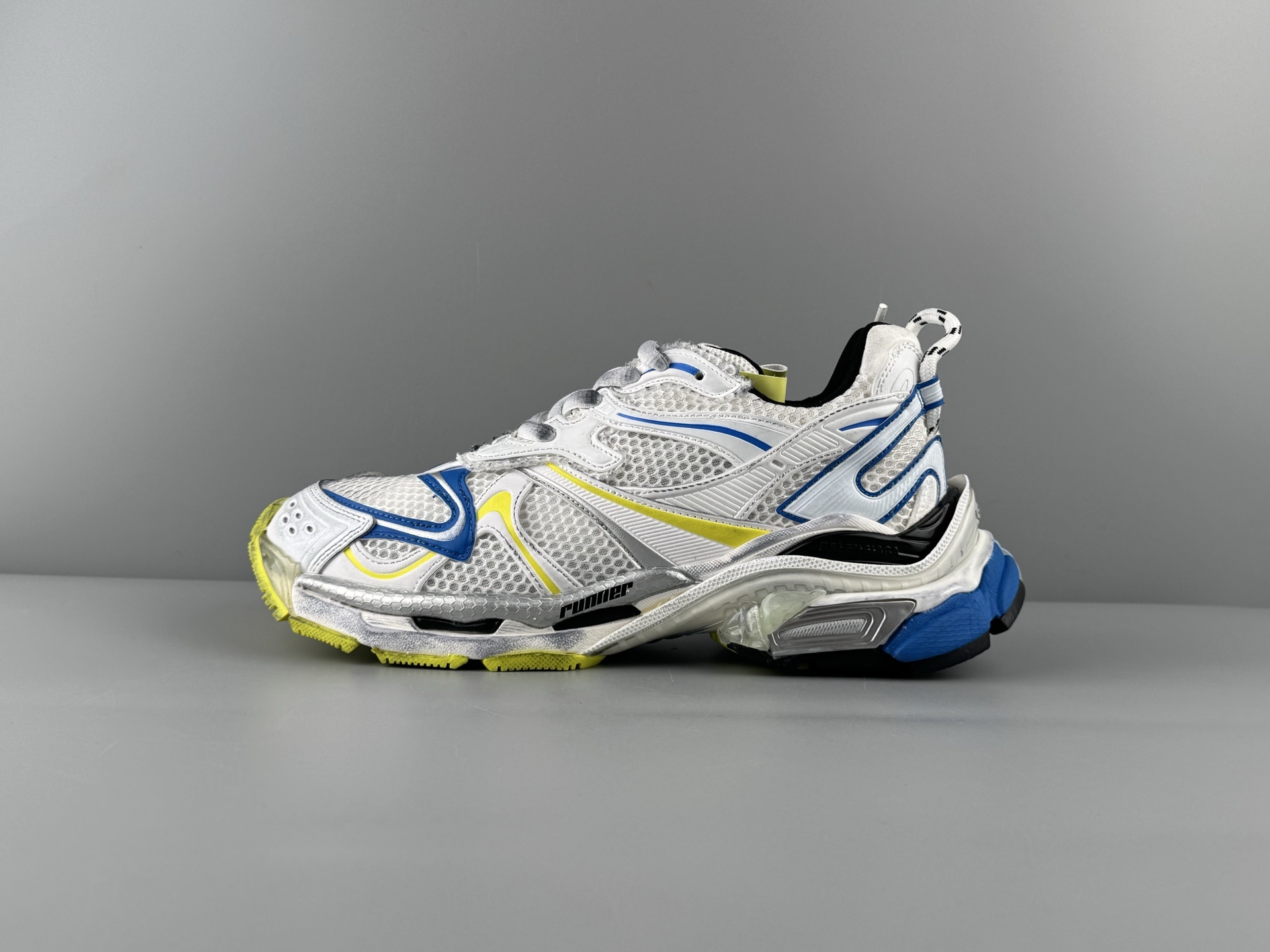 Balenciaga Runner 2.0 Lightweight mesh upper for greater breathability and comfort - Image 2