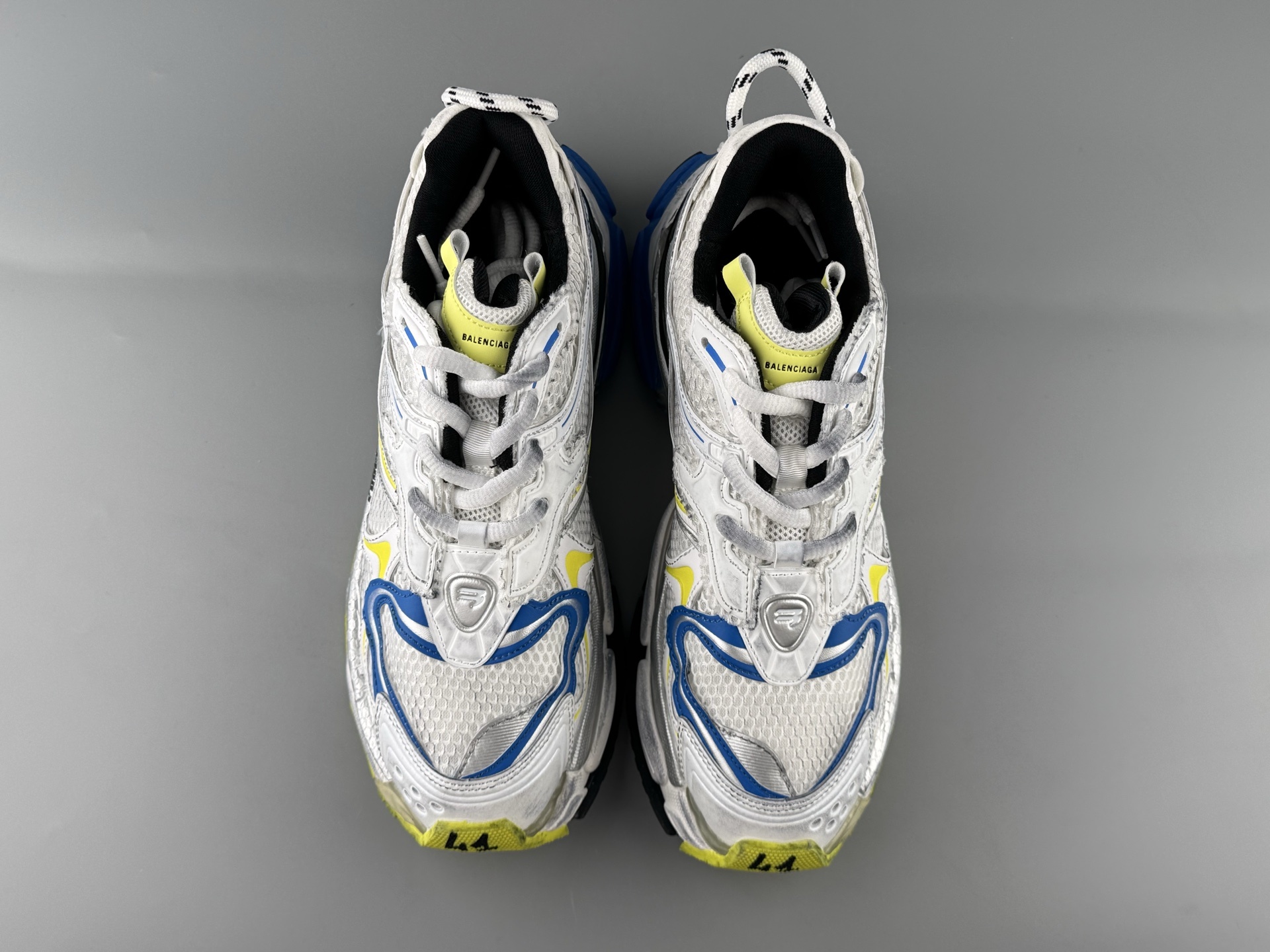 Balenciaga Runner 2.0 Lightweight mesh upper for greater breathability and comfort - Image 9