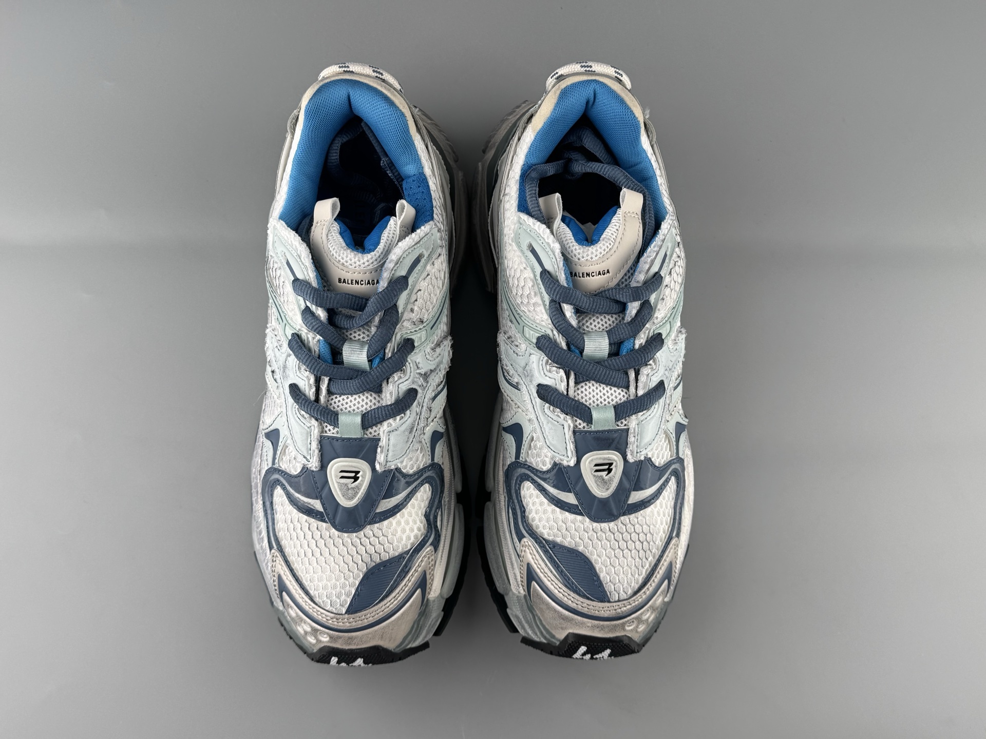 Balenciaga Runner 2.0 Lightweight mesh upper for enhanced breathability and comfort. - Image 8