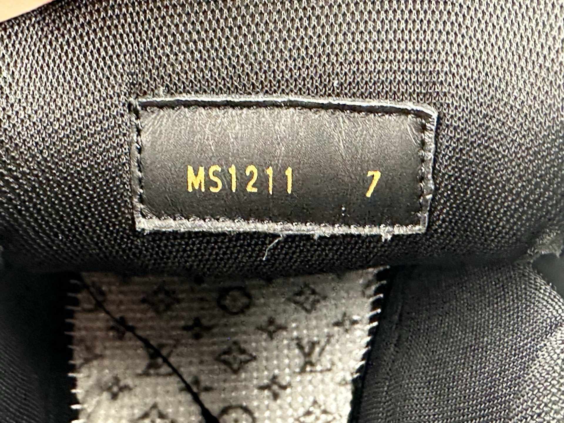 Trainer 2024 Classic Colorway β Black Checkered, Latest Version Brand-new embossing and semi-insert midsole. Crafted with top-quality materials and exclusive custom TPU molding. - Image 2