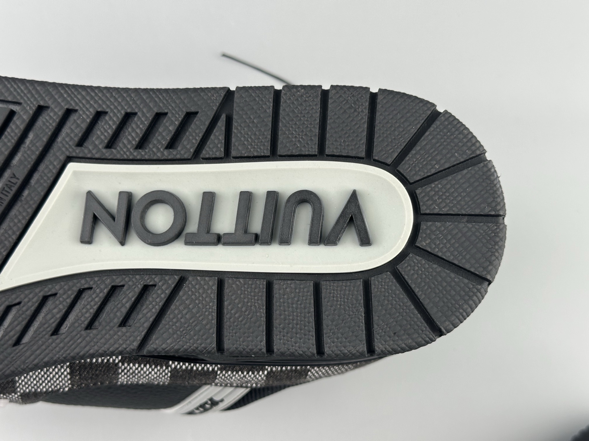 Trainer 2024 Classic Colorway β Black Checkered, Latest Version Brand-new embossing and semi-insert midsole. Crafted with top-quality materials and exclusive custom TPU molding. - Image 7