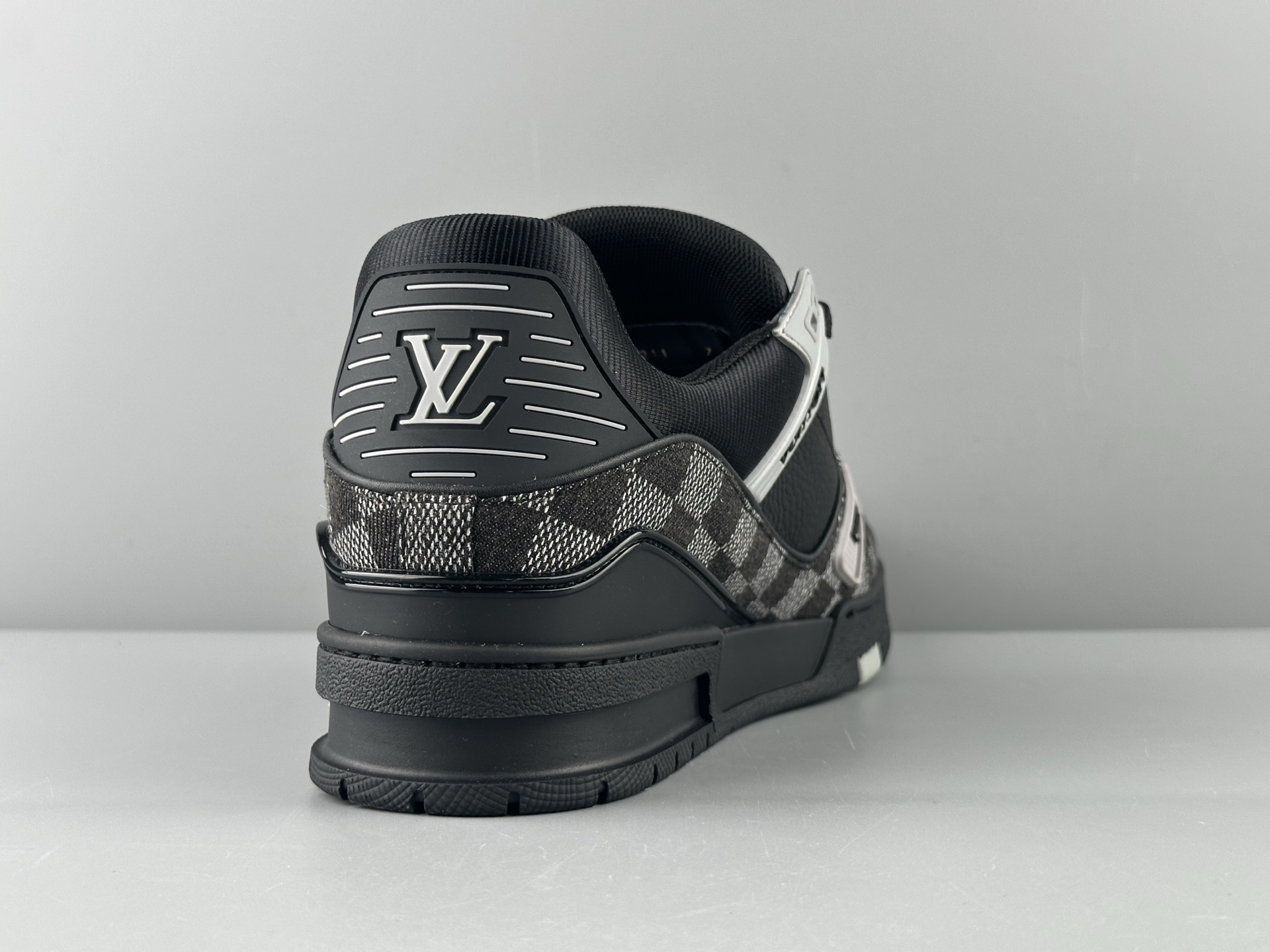 Trainer 2024 Classic Colorway β Black Checkered, Latest Version Brand-new embossing and semi-insert midsole. Crafted with top-quality materials and exclusive custom TPU molding. - Image 15