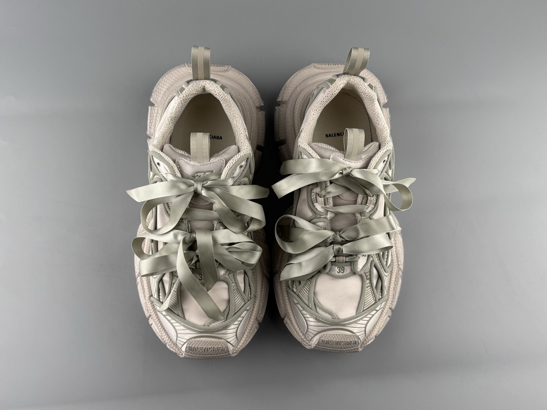 Balenciaga 3XL Sneaker โ Paris Fashion House 3XL โDad Shoesโ with satin bow ๐, Light Gray Colorway. - Image 9