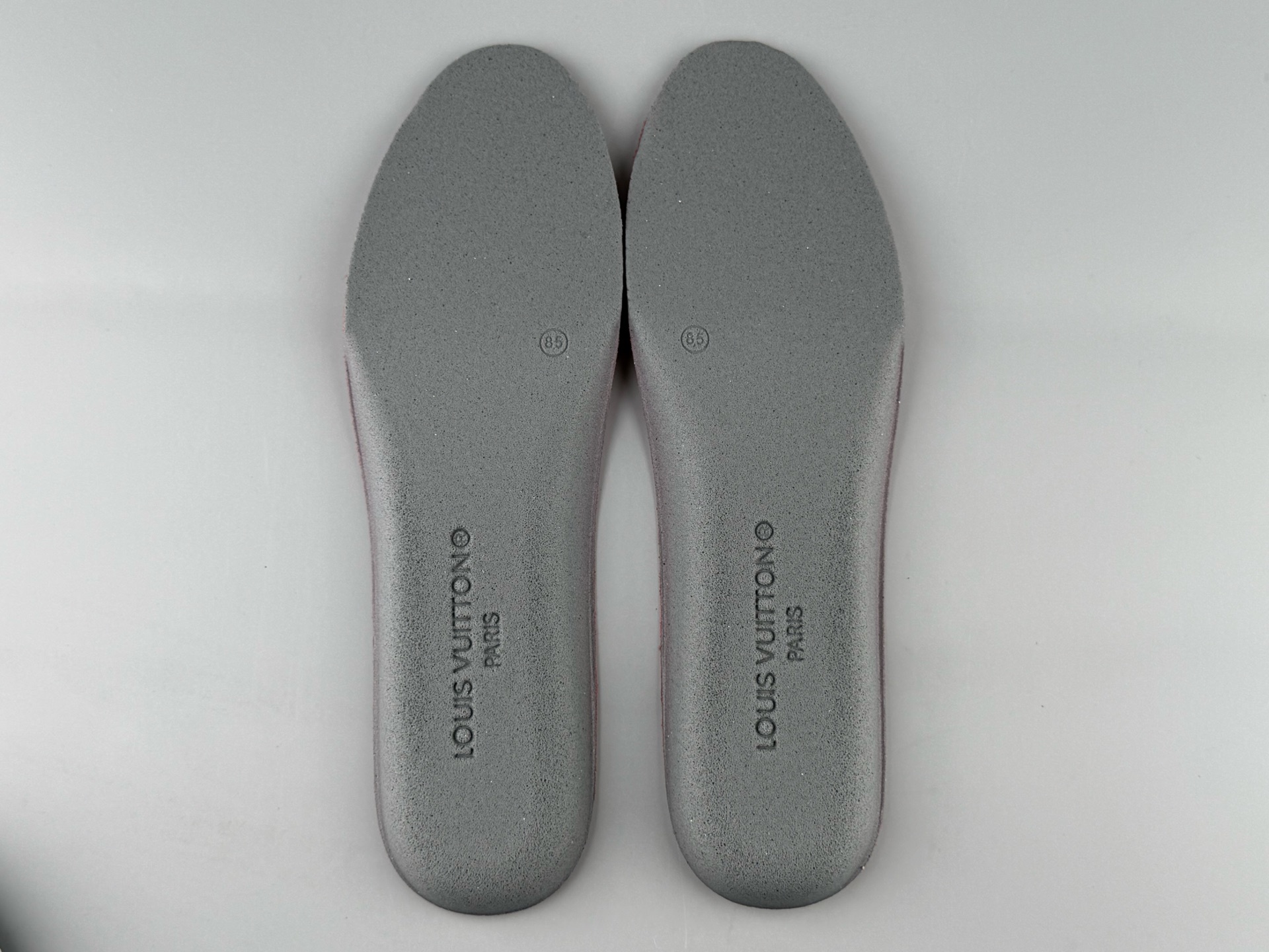 LV Trainer 25FW β White & Blue Colorway, 2025 Latest Version Brand-new embossing and semi-insert midsole. Crafted with premium materials and exclusive custom TPU molding. - Image 4